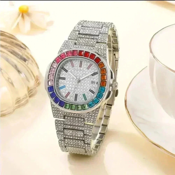 Rhinestone  Round Quartz Watch &  Bracelet..fancy...limited edition..NWT - Picture 3 of 6